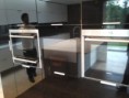 /album/casa-beloura-/cozinha-toda-calada-instrumentos-inteligentes-ligados-a-robotica-comando-via-telemovel-jpg/